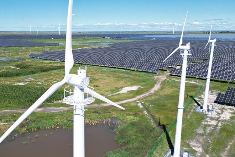 20-200kW electronically controlled wind turbine has a high wind energy utilization rateA 50kW electronically controlled wind turbine has a high wind energy utilization rate