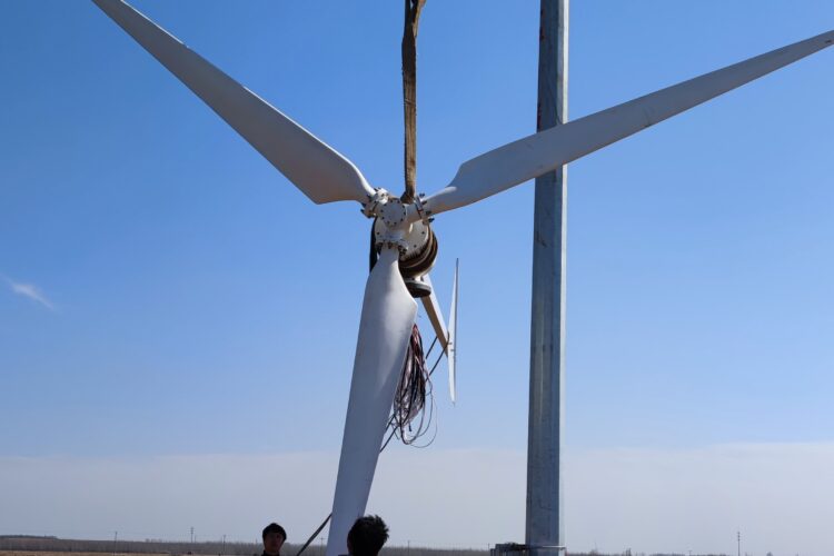 5kW-30kW wind turbine, active pitch control, mechanical braking, factory delivery